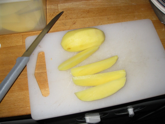 Peeled potato wedges